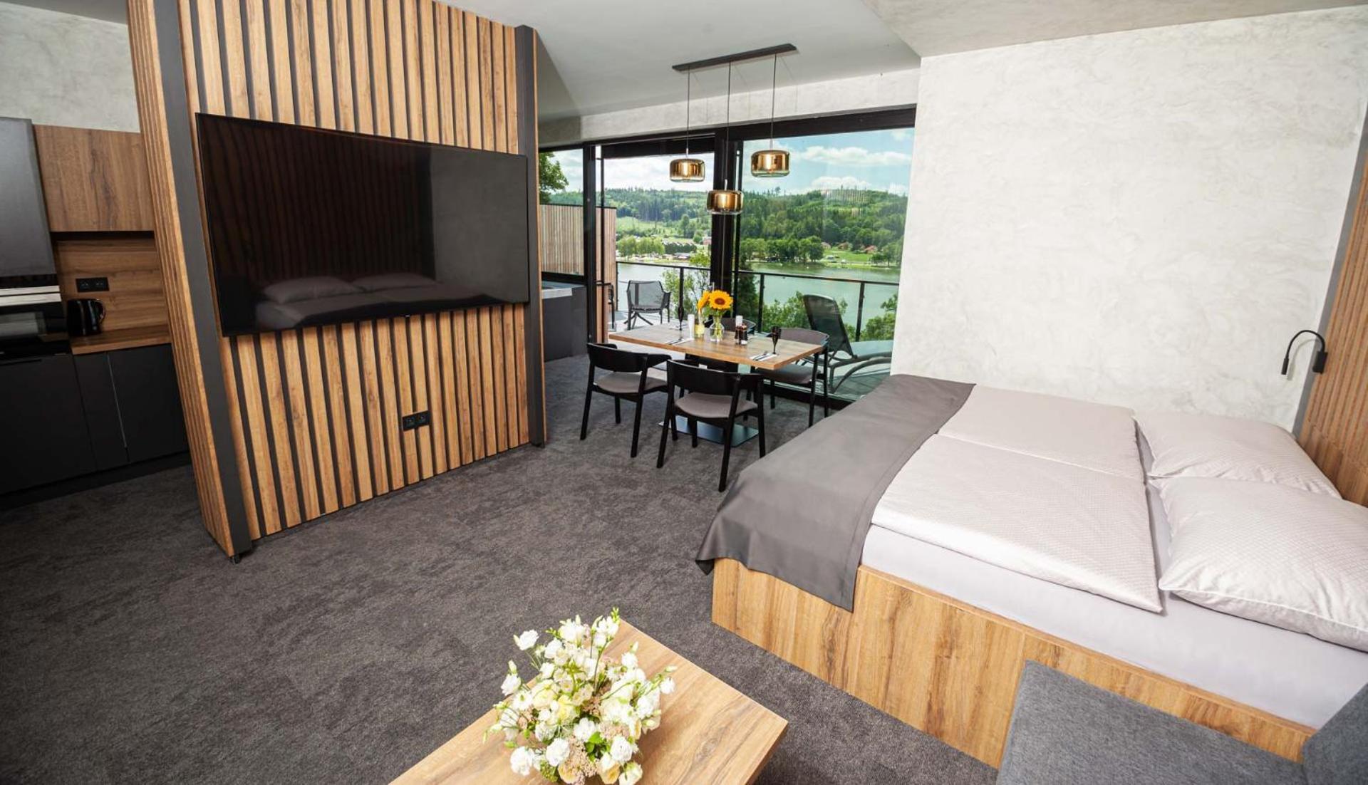 Hotel Kras 杰多维尼切 外观 照片
