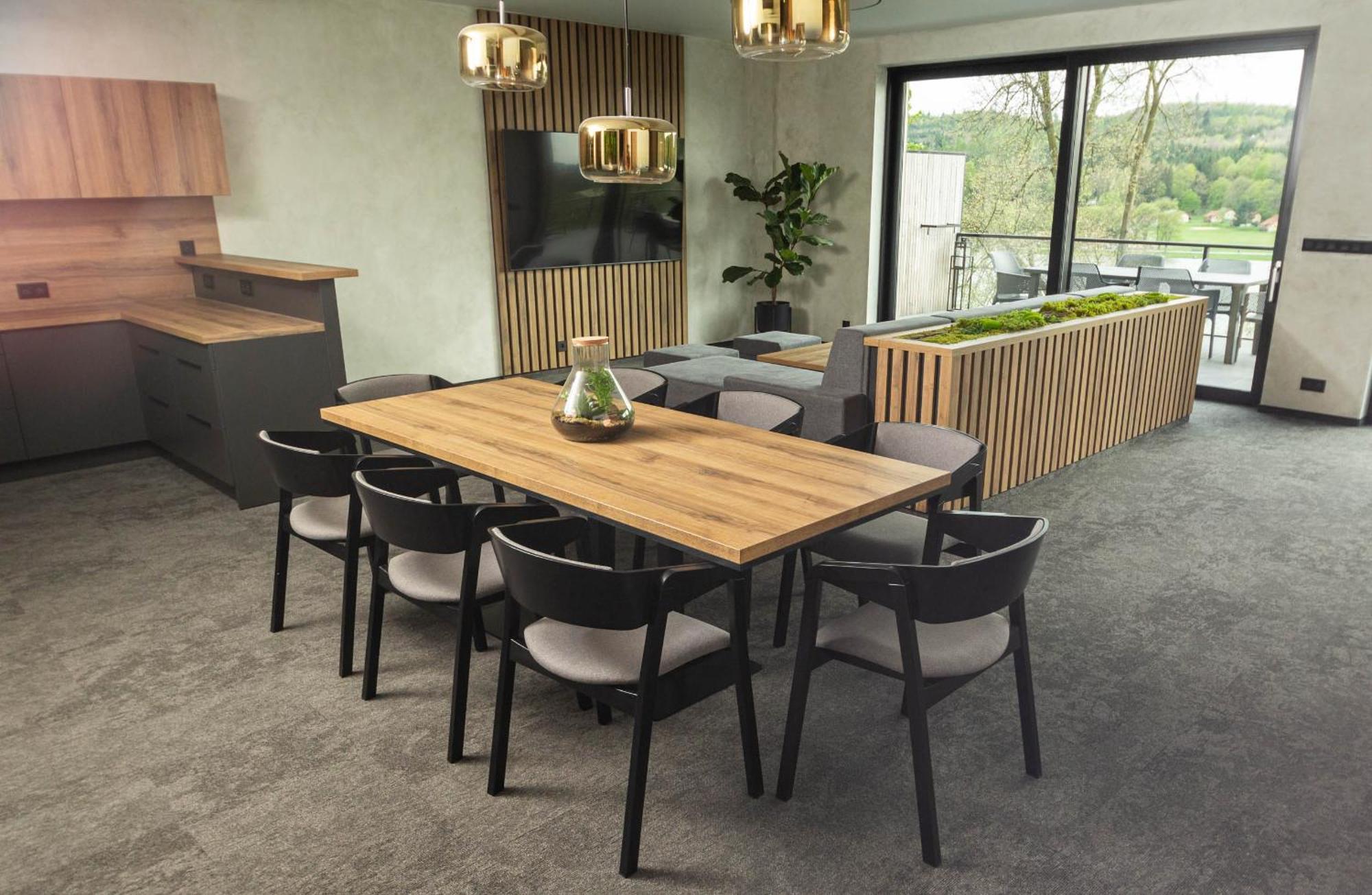 Hotel Kras 杰多维尼切 外观 照片